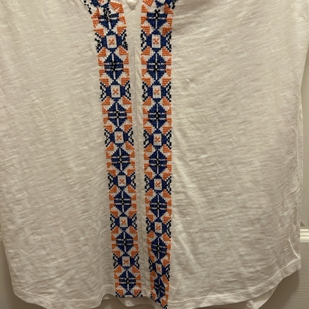 Sundance Cari Top. White. V Neck Embroidered Ruched Shoulder Cotton. EUC. Sz Sm. - Picture 6 of 11